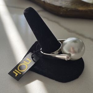 nOir Jewelry Silver Ring with Large Pearl